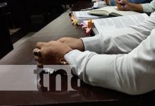 Presentan acusación en Managua por difusión de noticias falsas en Facebook Foto: Comerciante llega a los Juzgados de Managua para denunciar a sujetos por fake news / TN8