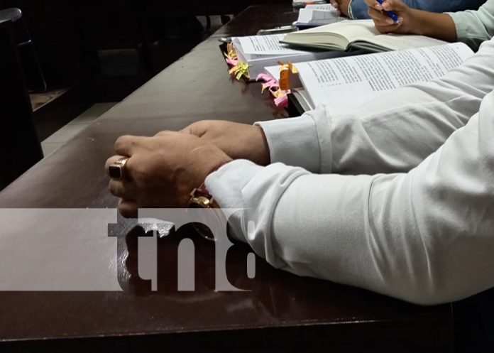 Foto: Comerciante llega a los Juzgados de Managua para denunciar a sujetos por fake news / TN8