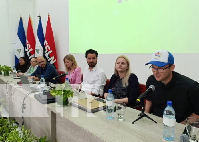 Foto: Capacitación de medios sandinistas con RT En Español / TN8