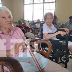 Estudiantes de la UNP llevan amor y esperanza a abuelitas del asilo en Boaco Foto: Alumnos de la UNP brindan apoyo emocional en asilo de Boaco /TN8
