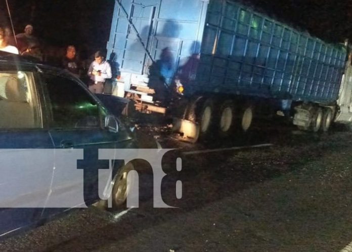 Foto: Mortal accidente en carretera Masaya-Granada / TN8 Foto: Mortal accidente en carretera Masaya-Granada / TN8