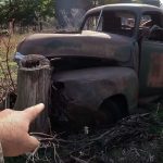 Granja abandonada con autos antiguos se vuelve viral en EEUU