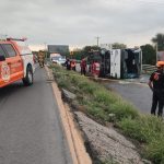 Vuelco de autobús en México deja múltiples víctimas fatales y decenas de heridos Foto: Una tragedia conmocionó al norte de México/Cortesía