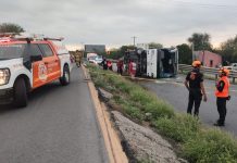 Vuelco de autobús en México deja múltiples víctimas fatales y decenas de heridos Foto: Una tragedia conmocionó al norte de México/Cortesía
