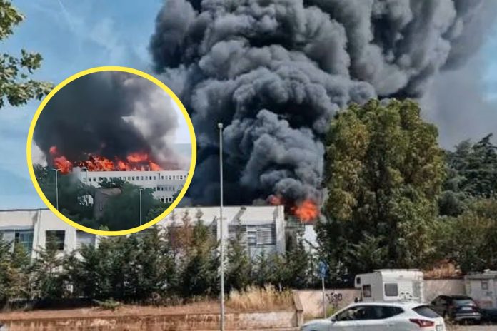 Foto: Autoridades evacúan Universidad de Tuscia, Italia/Cortesía