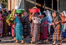 Guatemala refuerza reparación para mujeres indígenas Foto: Seis indígenas guatemaltecas recibirán tierras y ayuda estatal/Cortesía