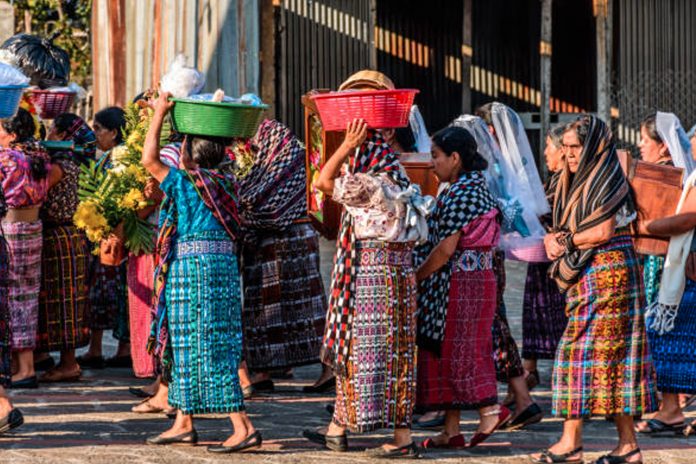 Foto: Seis indígenas guatemaltecas recibirán tierras y ayuda estatal/Cortesía