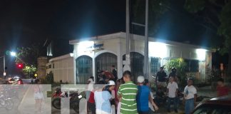 Foto: Accidente de tránsito deja a motorizado lesionado y a un taxista agredido en Managua/TN8