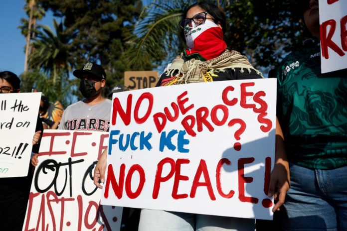 Foto: Gobernador de Florida autoriza el atropello de manifestantes /Cortesía