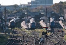 Gobierno de Milei recorta trenes sin anunciar cuándo volverán los servicios Foto: El ajuste de Milei deja a miles sin transporte /cortesía