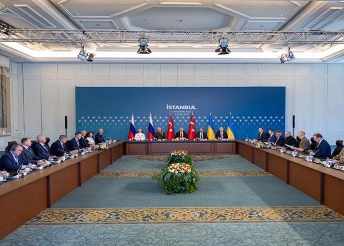 Foto: Rusia y Ucrania debaten condiciones /cortesía