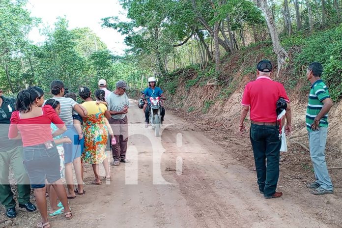 Foto: Alcalde municipal entrega nuevo tramo vial a comunidad/TN8