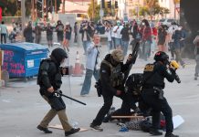 La alcaldesa Karen Bass acusa a Trump de usar Los Ángeles como experimento político Foto: Trump provoca crisis en Los Ángeles/Cortesía