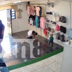 Ladrón con habilidades felinas se roba una cartera en Altagracia (VIDEO) Foto: El que parpadea pierde: Robo descarado en barrio Altagracia /TN8