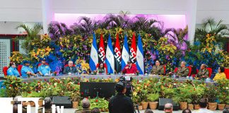 Foto: Acto por ascenso de grados militares, presidido por el Comandante Daniel Ortega y la Compañera Rosario Murillo / TN8