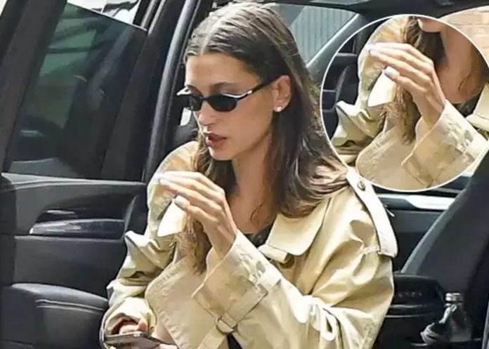 Foto: Hailey Bieber sin anillo /cortesía Foto: Hailey Bieber sin anillo /cortesía
