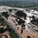 Venezolanos enfrentan fuertes lluvias y graves daños en Andes Foto:Ríos crecidos y carreteras cerradas en los Andes venezolanos/Cortesía