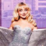 Sabrina Carpenter responde a polémica por nueva portada “aprobada por Dios” (FOTO) Foto: Sabrina Carpenter responde a la polémica con nueva portada “aprobada por Dios” / Cortesía