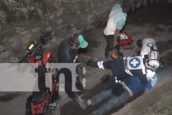 Foto: Motorizado ebrio pensó que volaba… pero cayó directo al cauce en Estelí/TN8