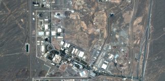Foto: Irán condena brutal ataque de EEUU contra instalaciones nucleares