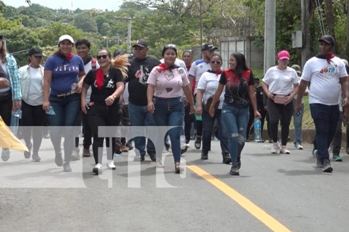 3 Foto: Juventud y pueblo celebran legado revolucionario en caminata histórica en Managua/TN8