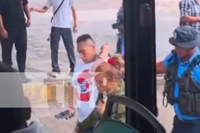 Foto:  Recuperan celulares robados a estudiantes tras rápida acción policial en Managua/TN8 Foto: Recuperan celulares robados a estudiantes tras rápida acción policial en Managua/TN8