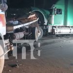Impactante accidente en Carretera Norte: Furgón embiste a dos camiones estacionados Foto: ¡De milagro! Solo daños materiales tras aparatoso choque en Managua/TN8