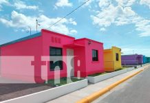 ¡El sueño se cumple! Entregan 25 viviendas dignas a familias de Corinto Foto: Familias celebran su nuevo hogar en Corinto /TN8