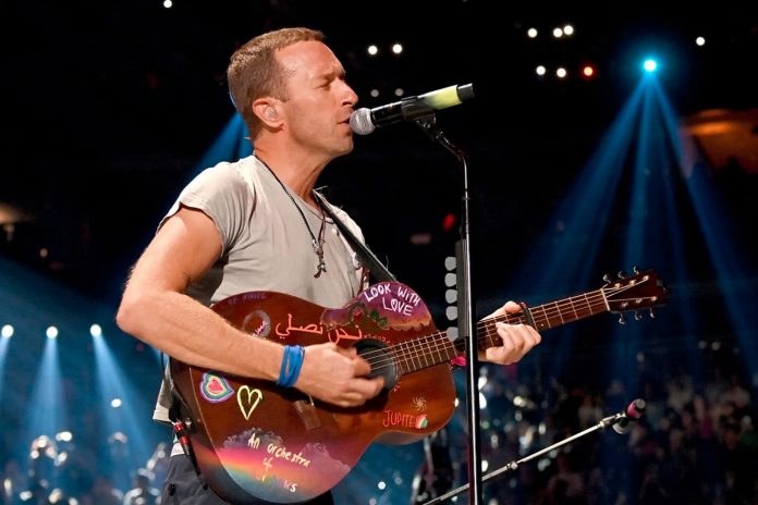 Foto: Chris Martin sorprende en su concierto con un mensaje/Cortesía Foto: Chris Martin sorprende en su concierto con un mensaje/Cortesía