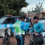 Foto:Capturan motociclista por conducir sobre una sola llanta/TN8