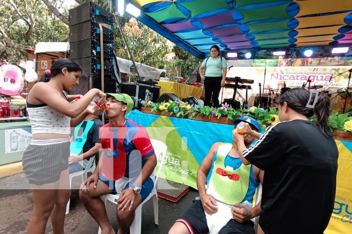 4 Foto: Xilonem celebra con alegría la elección del Papá Turístico 2025 / TN8