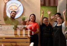 Foto:Una familia sirve el verdadero sabor nicaragüense/Cortesía