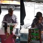 Abuelo mañoso es captado intentando estafar en un negocio de Managua Foto: Abuelo intenta estafar con billete falso en Managua /TN8