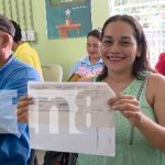 Docentes reciben Bono Presidencial en reconocimiento a su entrega y compromiso