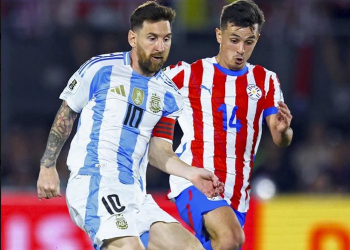 Lionel Messi Argentina con gente más allá de Messi