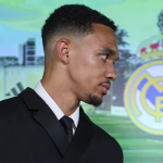 Alexander-Arnold presentado por el Madrid