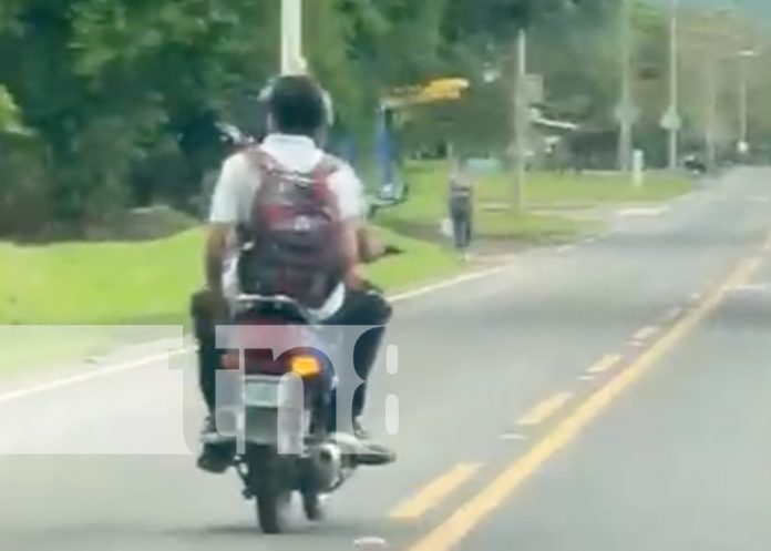 Foto: Irresponsabilidad de motorizados en Rivas / TN8