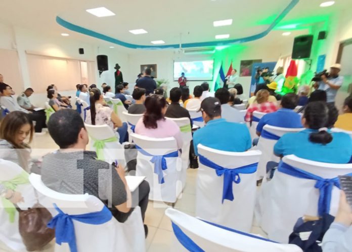 Foto: Congreso sobre manejo de residuos con MINED y el INATEC Nicaragua / TN8 Foto: Congreso sobre manejo de residuos con MINED y el INATEC Nicaragua / TN8