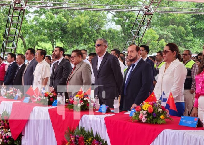 Foto: Apuesta por el sol en Nicaragua: Construcción de planta solar fotovoltaica ENESOLAR 3 / TN8 Foto: Apuesta por el sol en Nicaragua: Construcción de planta solar fotovoltaica ENESOLAR 3 / TN8