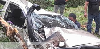 Foto: Fuerte accidente en Boaco con furgón y camioneta / TN8