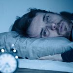 ¿Duermes mal? Podría ser la causa oculta de tu sobrepeso