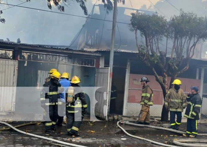 Foto: Masivo incendio en Monseñor Lezcano, Managua / TN8