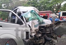 Foto: Fuerte choque entre camión y microbús en Carazo / TN8