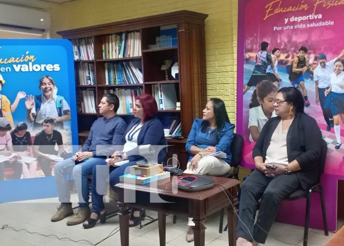 Foto: Actualización didáctica para docentes en Nicaragua. TN8