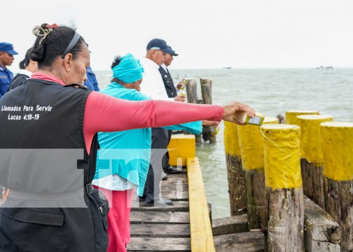 Foto: Culto por pesca de langosta en Bilwi / TN8 Foto: Culto por pesca de langosta en Bilwi / TN8