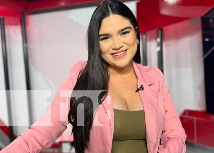 Foto: Ana Sofía Mora, periodista y presentadora de Crónica TN8 Foto: Ana Sofía Mora, periodista y presentadora de Crónica TN8