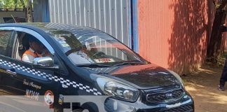 Foto: Taxi retenido por comportamiento inmoral de su conductor en Managua / TN8