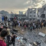 Israel bombardea Gaza y eleva las víctimas a 180.000