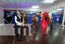 Foto: Jóvenes se lucen en la evaluación del curso de folklore en Bolonia /TN8