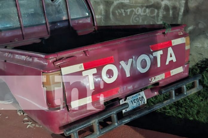 1 Foto: Camioneta sin frenos provoca aparatoso accidente en la entrada Oeste de Granada/TN8